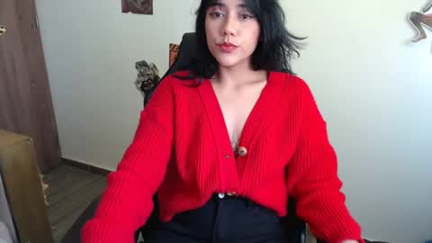 Snapshot of juli_love11 chatting on 12.27.24 JULIETA online show from 12.27.24
