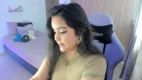 Snapshot of juli_santos_22 chatting on 01.07.25 juli_santos_22 online show from 01.07.25