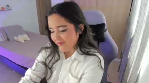 Snapshot of juli_santos_22 chatting on 01.13.25 juli_santos_22 online show from 01.13.25