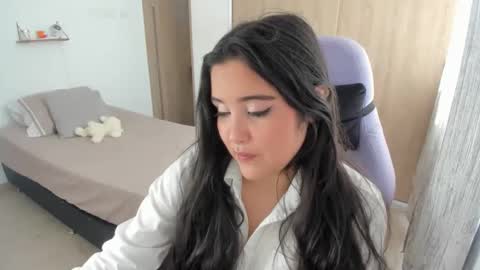 Snapshot of juli_santos_22 chatting on 01.13.25 juli_santos_22 online show from 01.13.25
