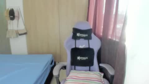 Snapshot of juli_santos_22 chatting on 05.03.26 juli_santos_22 online show from 05.03.26