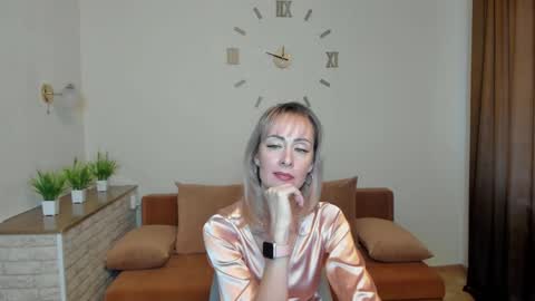 julia__cherry_ online show from 12.08.24