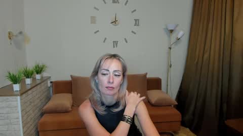 julia__cherry_ online show from 01.16.25