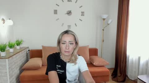 julia__cherry_ online show from 01.25.25