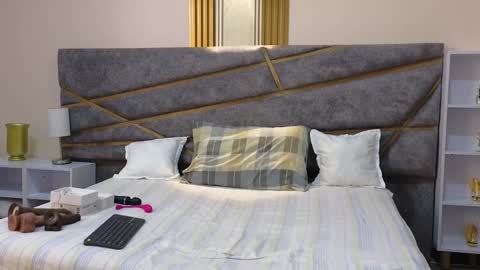 Julia Gomes online show from 02.07.25