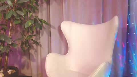 Snapshot of julia_renard chatting on 02.02.25 Julia online show from 02.02.25