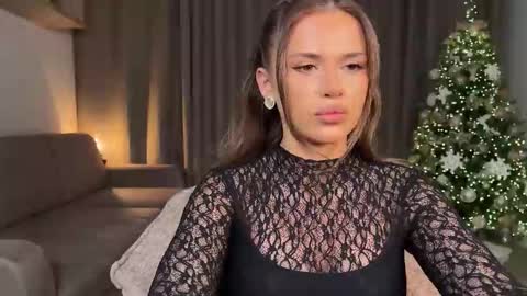 Julia R Le online show from 01.06.26