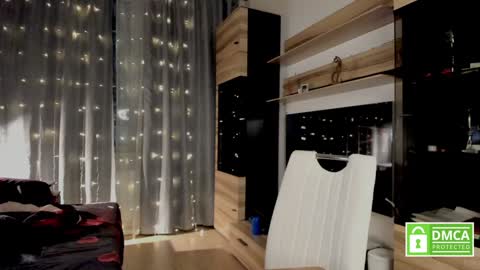 julia_t_mog online show from 02.04.25