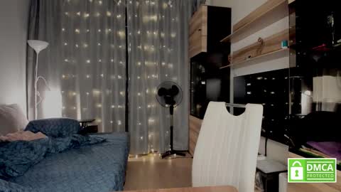 julia_t_mog online show from 10.23.25