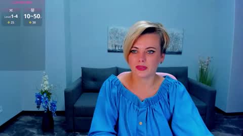 Julia online show from 09.19.25