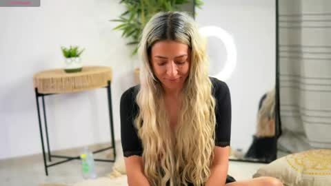 Julia online show from 04.18.26