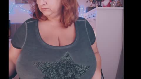 Snapshot of julialiones chatting on 12.20.24 julialiones online show from 12.20.24