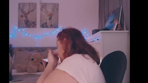 Snapshot of julialiones chatting on 02.23.25 julialiones online show from 02.23.25