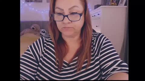 Snapshot of julialiones chatting on 11.23.25 julialiones online show from 11.23.25