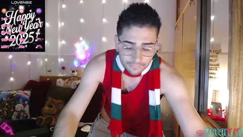 Julian online show from 01.04.25