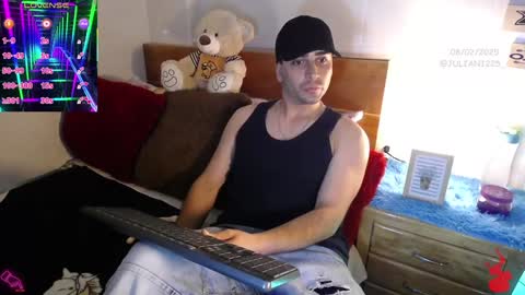 Julian online show from 02.08.25