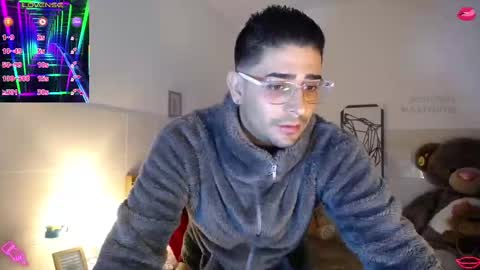 Julian online show from 03.04.25