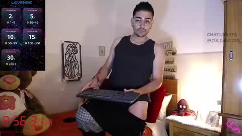 Julian online show from 10.01.25