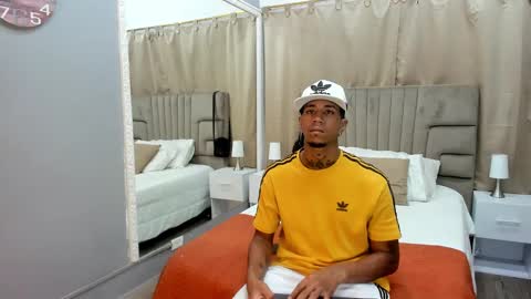 Snapshot of julian_billy chatting on 01.06.25 julian billy online show from 01.06.25