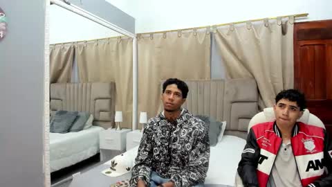 Snapshot of julian_billy chatting on 01.10.25 julian billy online show from 01.10.25