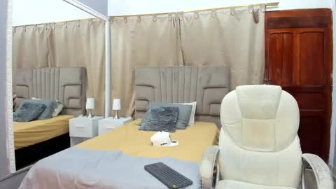 Snapshot of julian_billy chatting on 01.11.25 julian billy online show from 01.11.25