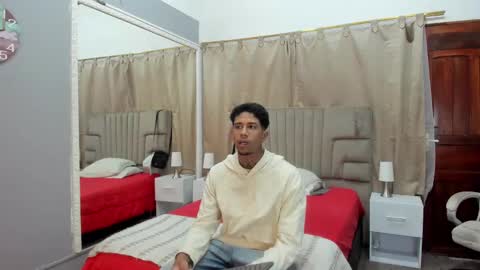 Snapshot of julian_billy chatting on 01.30.25 julian billy online show from 01.30.25