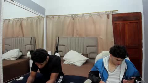 Snapshot of julian_billy chatting on 02.07.25 julian billy online show from 02.07.25