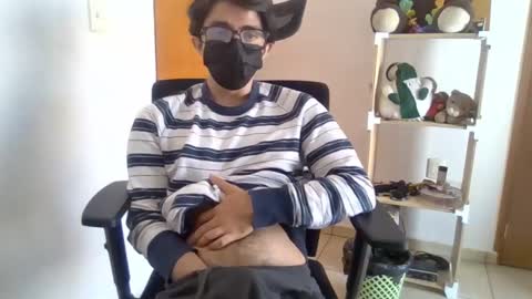 Snapshot of julian_mora7 chatting on 03.05.25 Julian Mora online show from 03.05.25