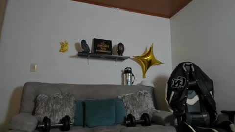 Snapshot of julian_wallace chatting on 10.15.25 julian_wallace online show from 10.15.25