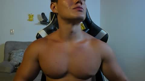 julian_wallace online show from 11.14.25