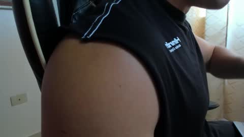 Snapshot of julian_wallace chatting on 02.10.26 julian_wallace online show from 02.10.26