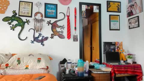 Snapshot of julian_wallace chatting on 02.16.26 julian_wallace online show from 02.16.26