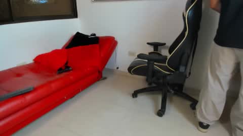 Snapshot of julian_wallace chatting on 02.28.26 julian_wallace online show from 02.28.26