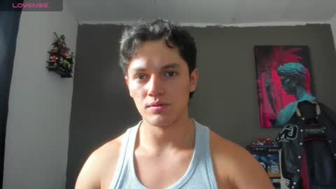 Snapshot of julian_wallace1 chatting on 06.12.26 julian_wallace1 online show from 06.12.26