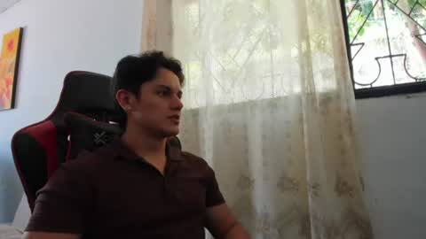 Snapshot of julian_wallace1 chatting on 06.20.26 julian_wallace1 online show from 06.20.26