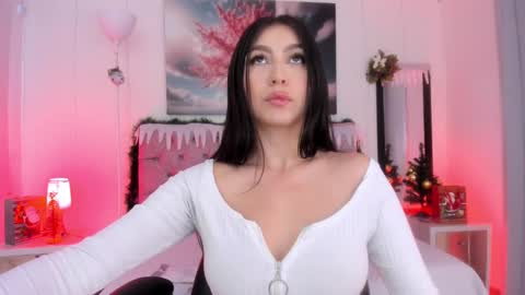 Snapshot of julianaa_castro chatting on 12.27.24  JULIANA CASTRO online show from 12.27.24