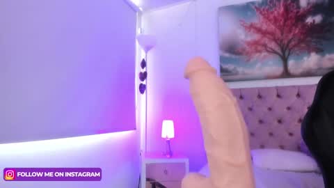 Snapshot of julianaa_castro chatting on 02.01.25  JULIANA CASTRO online show from 02.01.25