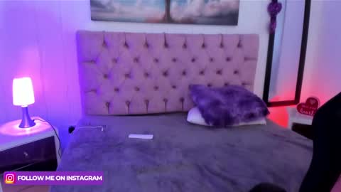 Snapshot of julianaa_castro chatting on 02.21.25  JULIANA CASTRO online show from 02.21.25
