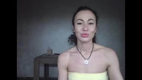 julianagold1 online show from 12.08.24