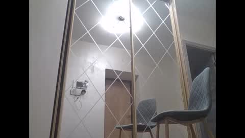 julianagold1 online show from 01.28.25