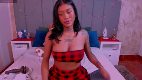Snapshot of julianamiller chatting on 12.30.24 juli online show from 12.30.24