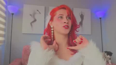 Snapshot of julianna_saenz chatting on 12.17.25 Juliana online show from 12.17.25