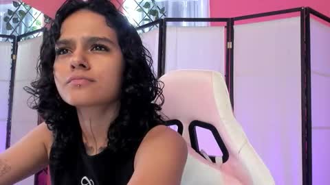 julianne_7 online show from 02.10.26