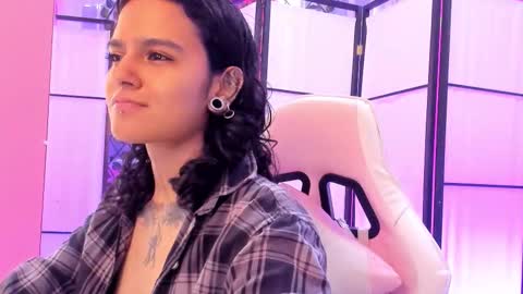 julianne_7 online show from 02.11.26