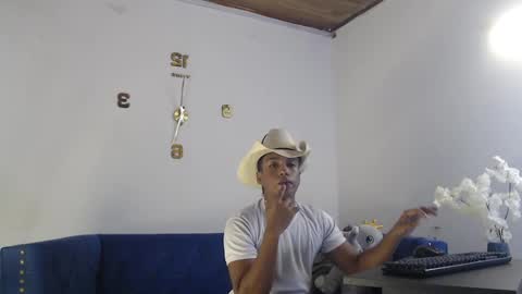 Juliann online show from 10.08.25