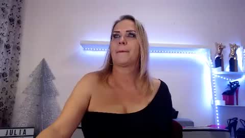 Julia online show from 12.01.25