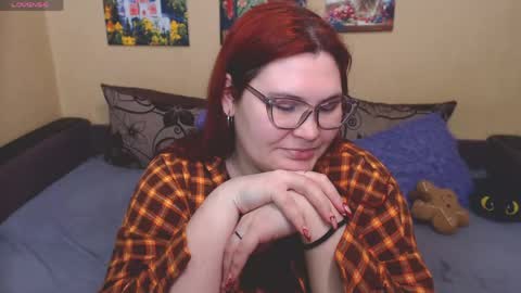 Snapshot of juliasane_ chatting on 04.18.26 Jul online show from 04.18.26