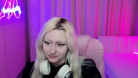 Snapshot of juliasharkk chatting on 10.01.25 JuliaSharkk online show from 10.01.25