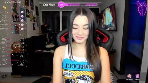 Snapshot of julidavila chatting on 02.23.25 Jeimy Help me to reach 100 thumbs up online show from 02.23.25