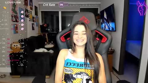 Snapshot of julidavila chatting on 02.23.25 Jeimy Help me to reach 100 thumbs up online show from 02.23.25
